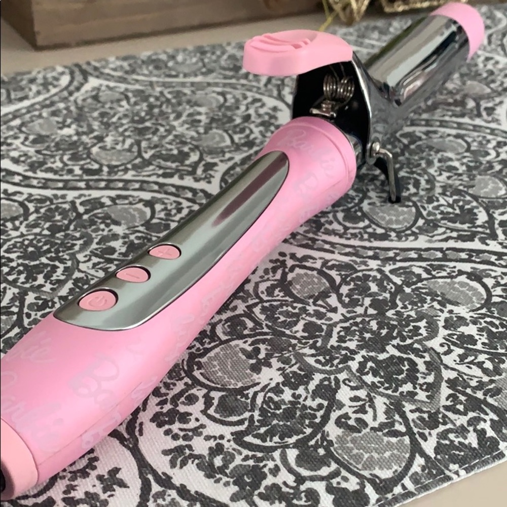 Offers?! 💜💛 Chi X Barbie curling iron